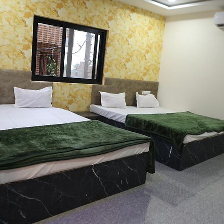 Hotel Somnath Inn Удджайн Экстерьер фото