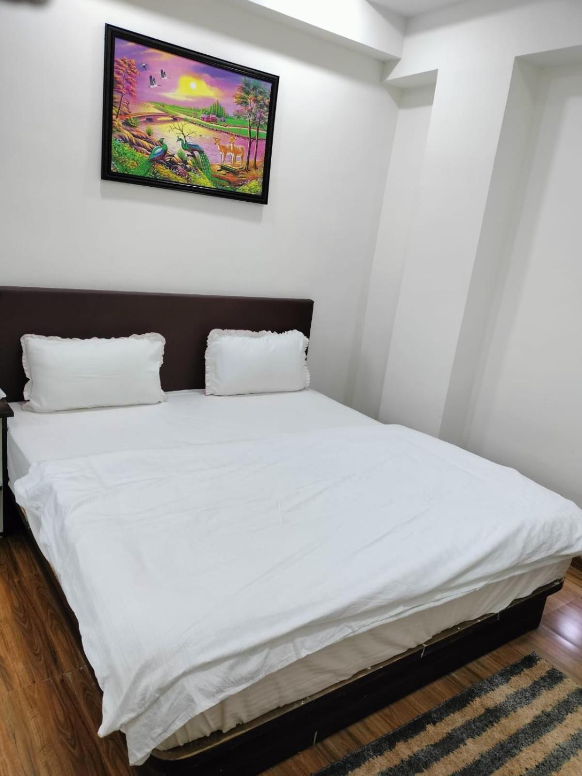 Hotel Somnath Inn Удджайн Экстерьер фото